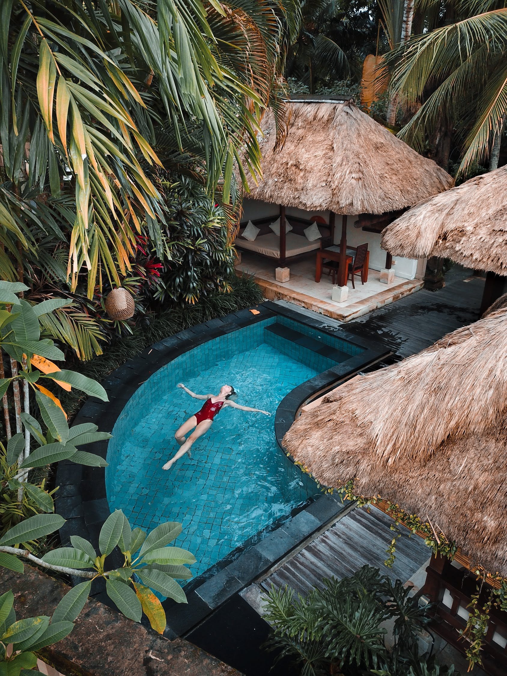 Offering Luxury Lifestyle Experiences to Affluent Customers - The MobiCom Way